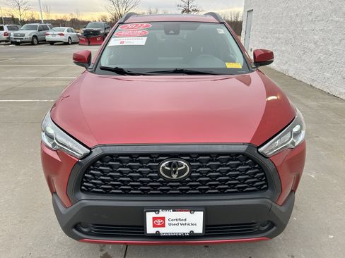 Certified 2022 Toyota Corolla Cross LE w/ Moonroof Package image 2