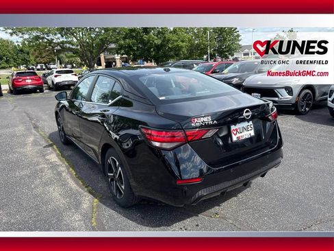 Used 2024 Nissan Sentra SV FWD image 9