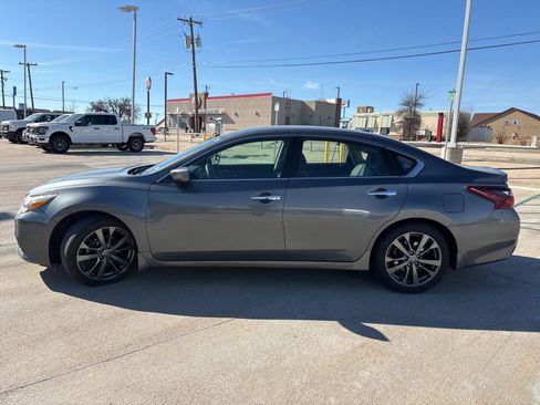 Used 2018 Nissan Altima 2.5 SR w/ SR Special Edition image 4