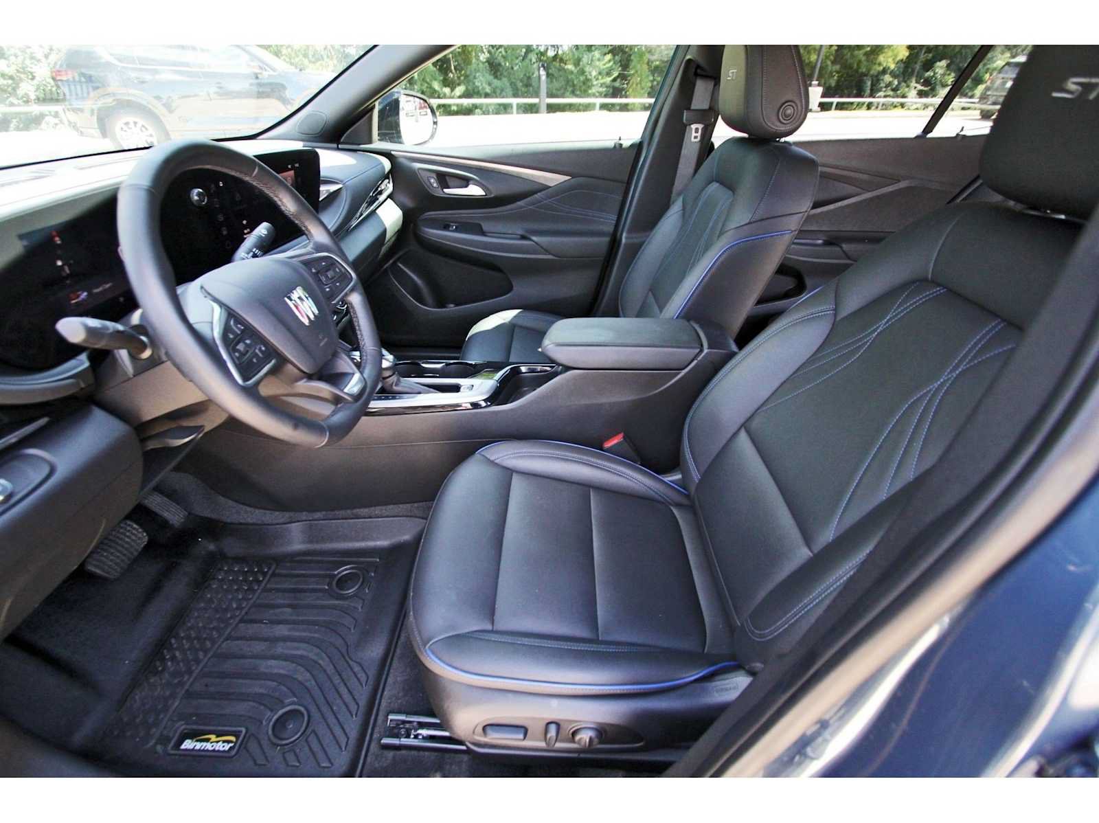 Used 2024 Buick Envista Sport Touring w/ Convenience I Package FWD image 11