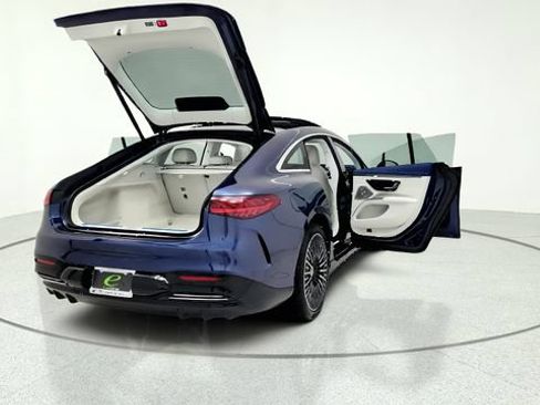 Used 2023 Mercedes-Benz EQS 450+ 4MATIC Sedan w/ Manufactur Interior Package image 18