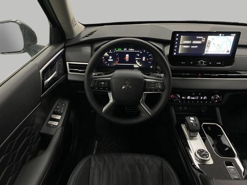 New 2026 Mitsubishi Outlander SEL image 13