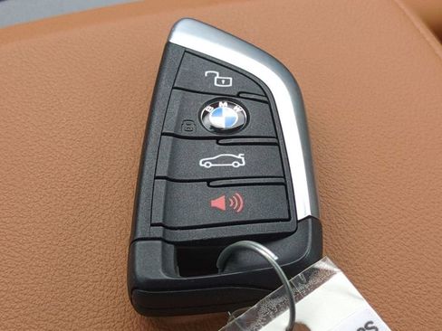 New 2025 BMW 230i Coupe w/ Convenience Package RWD image 29