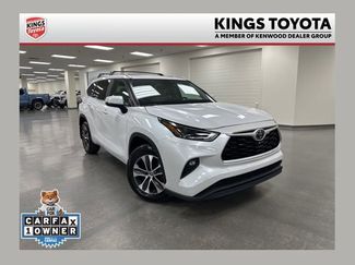 Used 2023 Toyota Highlander XLE AWD/4WD video 1