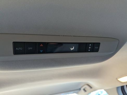 Used 2024 Toyota Sienna LE image 21