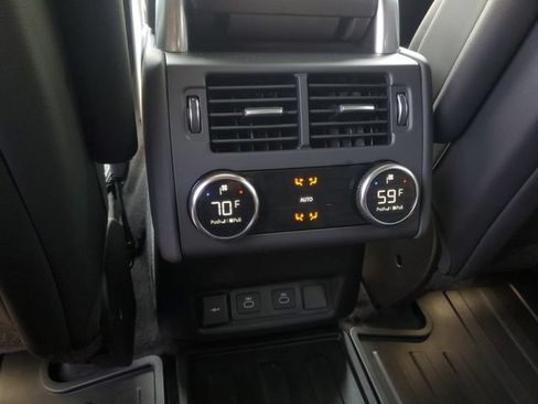 Used 2026 Land Rover Discovery Limited Edition AWD/4WD image 13