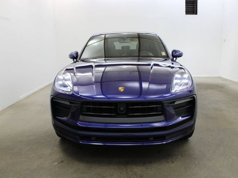 Certified 2023 Porsche Macan AWD/4WD image 10