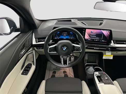 New 2026 BMW X2 xDrive28i AWD/4WD image 24