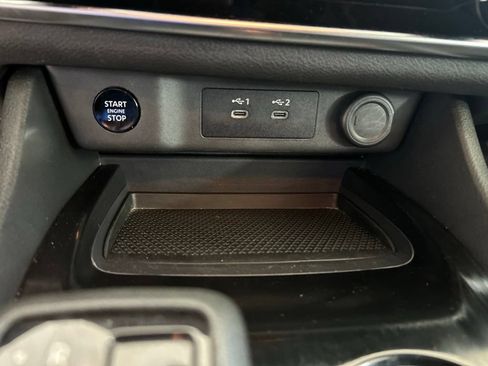 Used 2024 Nissan Rogue S FWD image 42