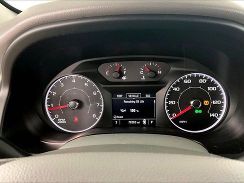 Used 2017 GMC Acadia SLE image 13