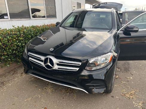 Used 2019 Mercedes-Benz GLC 300 BASE 4MATIC image 5
