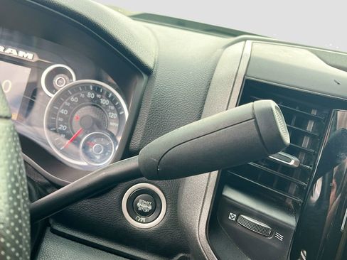 Used 2024 RAM 2500 Tradesman w/ Chrome Appearance Group image 17