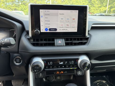 Used 2025 Toyota RAV4 XLE FWD image 27