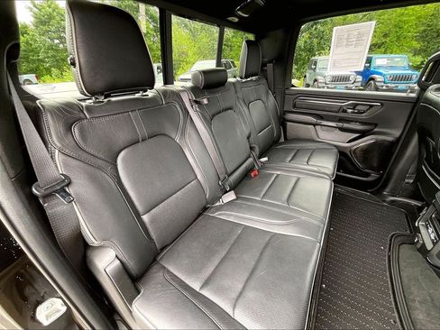 Used 2024 RAM 1500 Limited AWD/4WD image 15