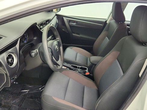 Used 2018 Toyota Corolla LE FWD image 19