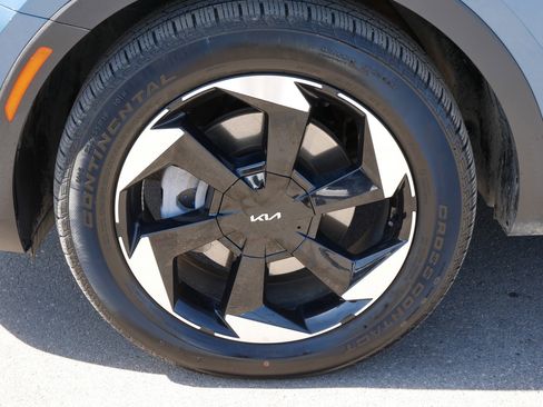 Certified 2025 Kia Sorento EX w/ EX Panoramic Sunroof Package image 15