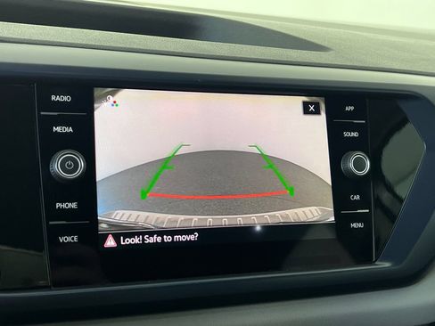 Used 2023 Volkswagen Taos SE w/ Panoramic Sunroof Package FWD image 22