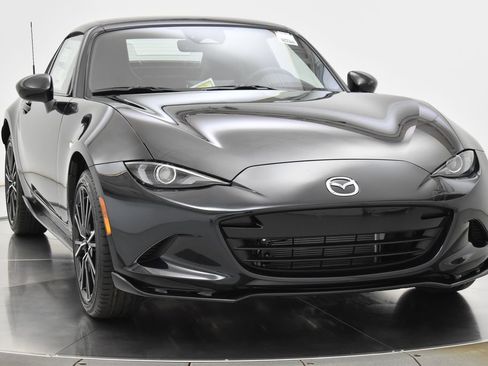 New 2026 MAZDA MX-5 Miata RF Grand Touring w/ Appearance Package RWD image 12