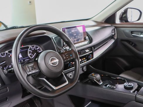 Used 2022 Nissan Rogue SV AWD/4WD image 22