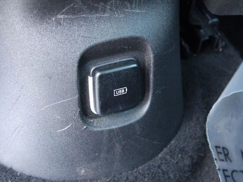 Used 2018 FIAT 500L Pop w/ Popular Equipment Group image 23