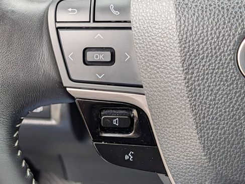 Used 2025 Toyota Camry SE FWD image 21