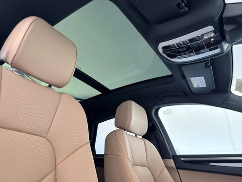 New 2026 Porsche Macan AWD/4WD image 19