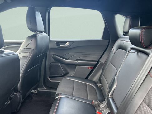 Used 2024 Ford Escape ST-Line image 7