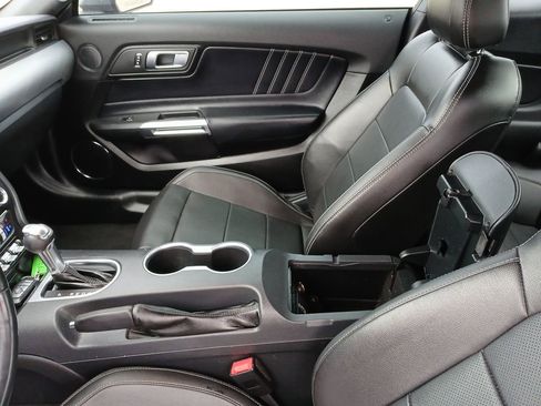 Used 2022 Ford Mustang Premium image 23