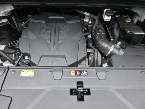 Used 2025 Kia Carnival SX Prestige FWD image 28
