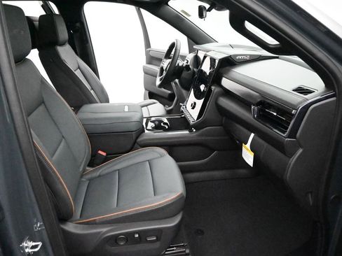 New 2026 GMC Yukon XL AT4 w/ AT4 Premium Plus Package AWD/4WD image 22