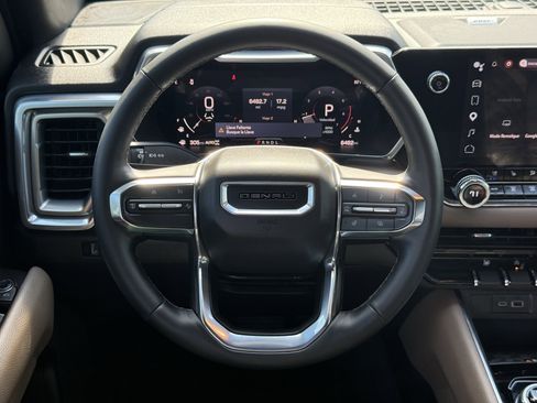 Used 2023 GMC Canyon Denali AWD/4WD image 15