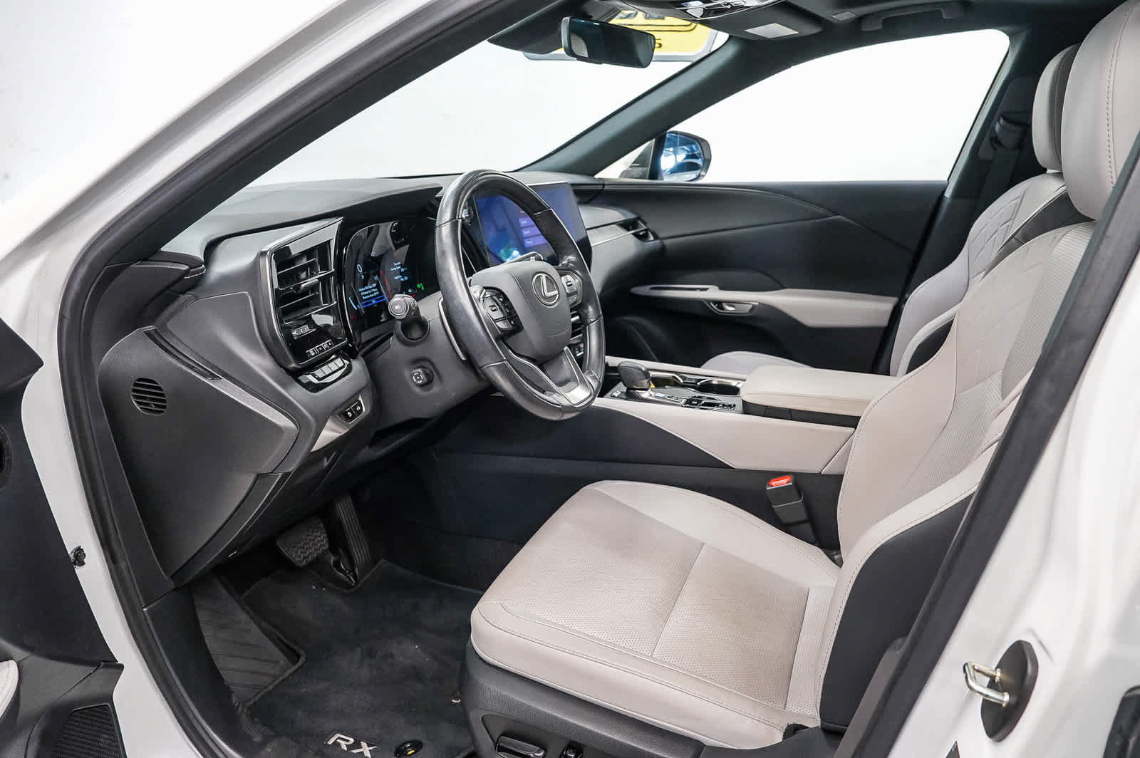 Used 2025 Lexus RX 350 Premium Plus FWD image 18