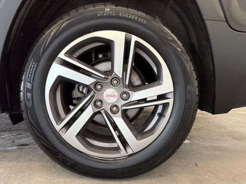 Used 2018 GMC Terrain SLT w/ Preferred Package AWD/4WD image 11