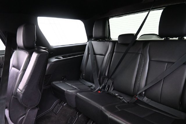 Used 2020 Ford Expedition XLT w/ Equipment Group 202A AWD/4WD image 21