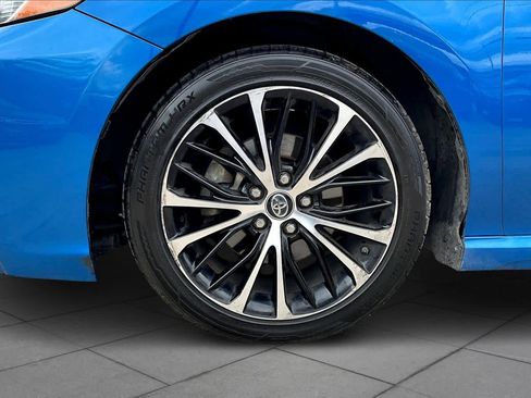 Used 2018 Toyota Camry SE w/ Audio Package image 11