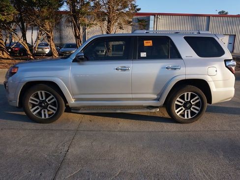 Used 2018 Toyota 4Runner Limited image 18