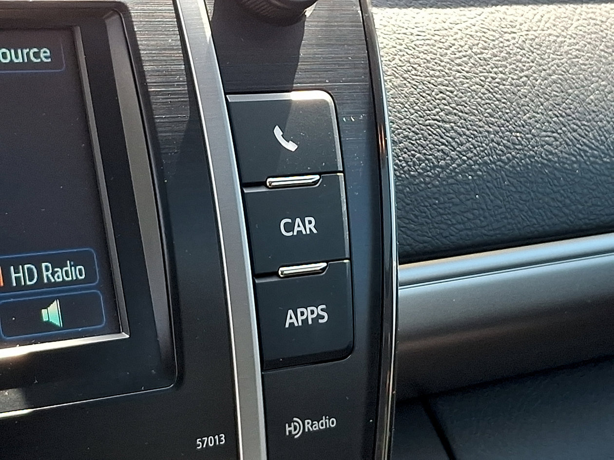 Used 2012 Toyota Camry SE w/ Leather Pkg FWD image 24