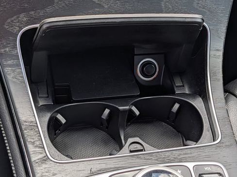 Used 2018 Mercedes-Benz GLC 300 image 18
