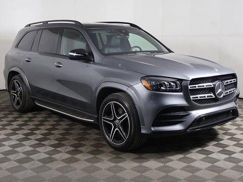 Used 2022 Mercedes-Benz GLS 450 4MATIC w/ AMG Line Exterior image 2