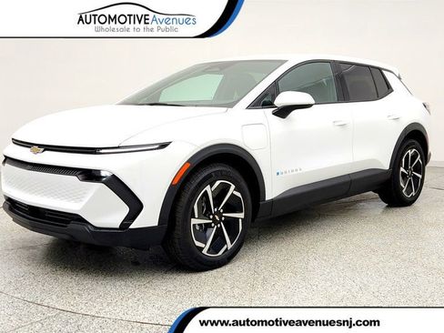 Used 2026 Chevrolet Equinox EV LT FWD image 1