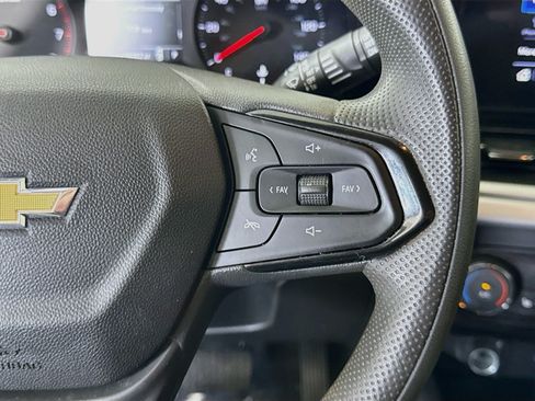 Used 2024 Chevrolet Trax LS w/ LS Convenience Package FWD image 15