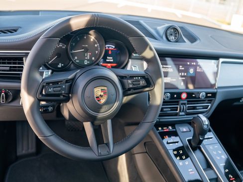 New 2026 Porsche Macan AWD/4WD image 13