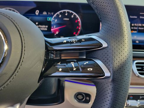 Certified 2025 Mercedes-Benz GLS 450 4MATIC image 19