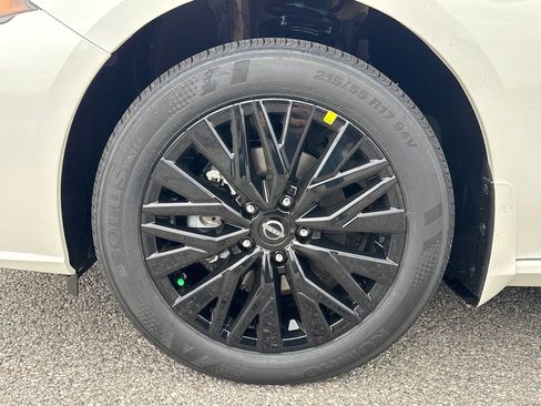 New 2026 Nissan Altima 2.5 SV w/ SV Special Edition Package AWD/4WD image 28