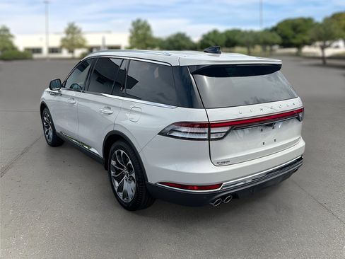 Used 2025 Lincoln Aviator Reserve w/ Illumination Package RWD image 5
