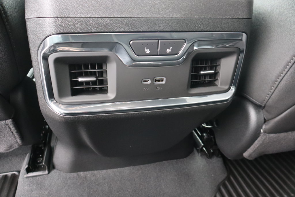 New 2026 Chevrolet Silverado 1500 LTZ w/ LTZ Premium Package AWD/4WD image 22