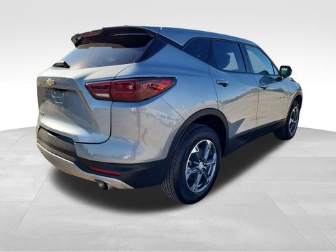 Used 2025 Chevrolet Blazer LT image 8