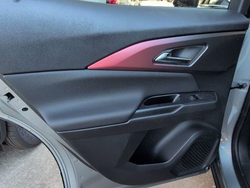 New 2026 Chevrolet Equinox EV RS image 9