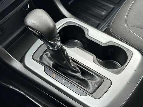 Used 2022 Chevrolet Colorado LT w/ Fleet Safety Package RWD image 18