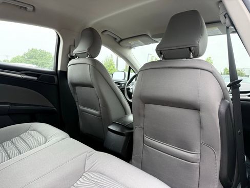Used 2016 Ford Fusion S FWD image 19